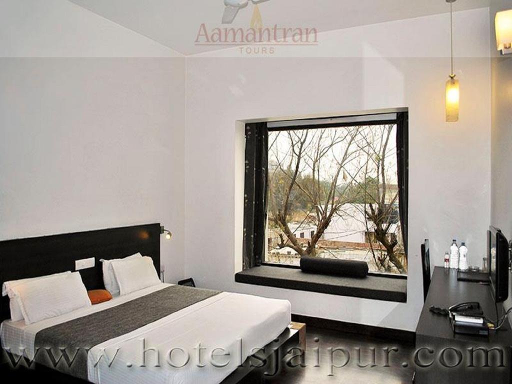 The Saneer Jaipur Hotel Bagian luar foto