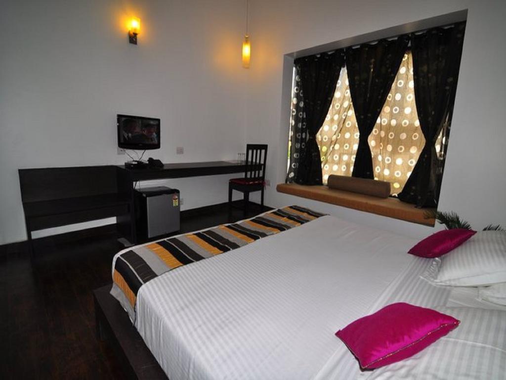 The Saneer Jaipur Hotel Bagian luar foto