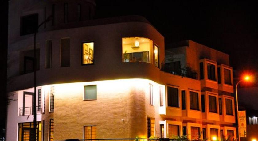 The Saneer Jaipur Hotel Bagian luar foto