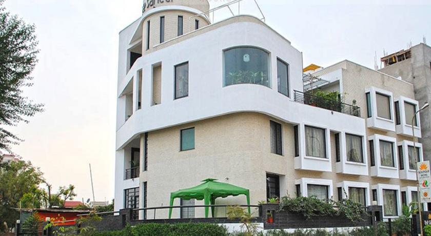 The Saneer Jaipur Hotel Bagian luar foto