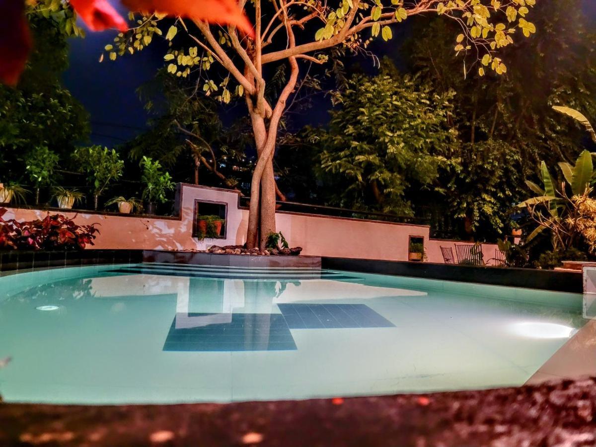 The Saneer Jaipur Hotel Bagian luar foto