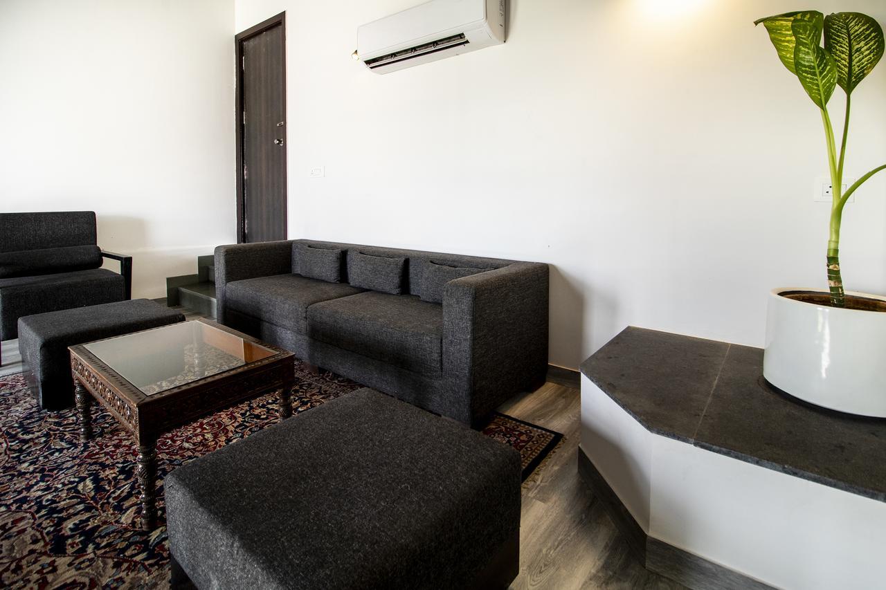 The Saneer Jaipur Hotel Bagian luar foto