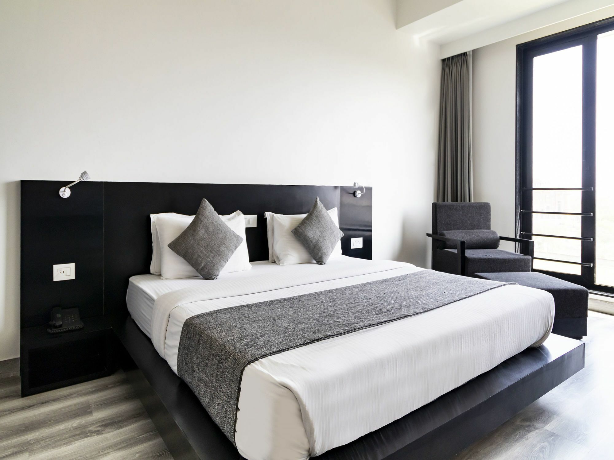 The Saneer Jaipur Hotel Bagian luar foto